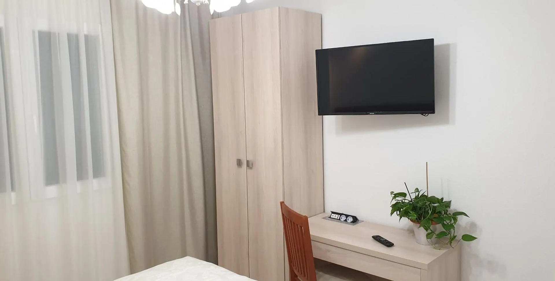 Helle Ferienwohnung Mit Sonnenbalkon Mit Meerblick Trogir Apartment