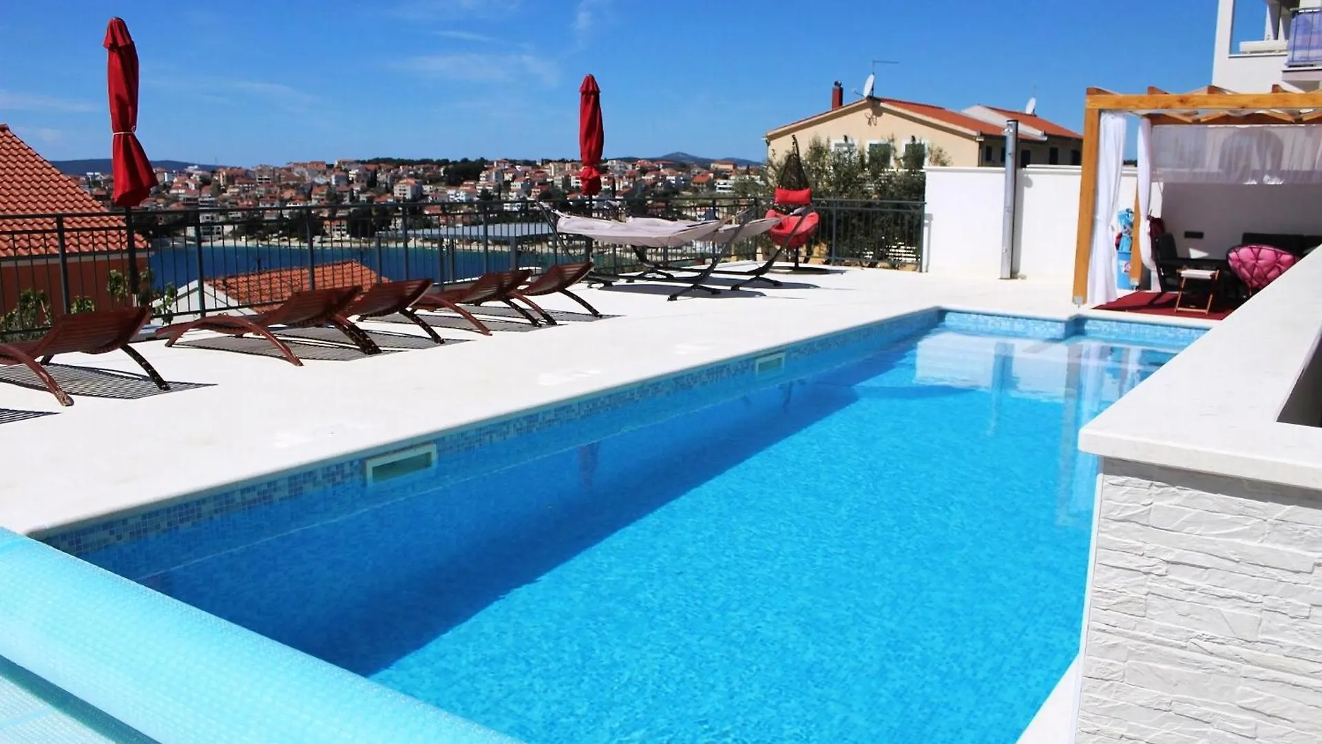 Apartment Helle Ferienwohnung Mit Sonnenbalkon Mit Meerblick Trogir Croatia